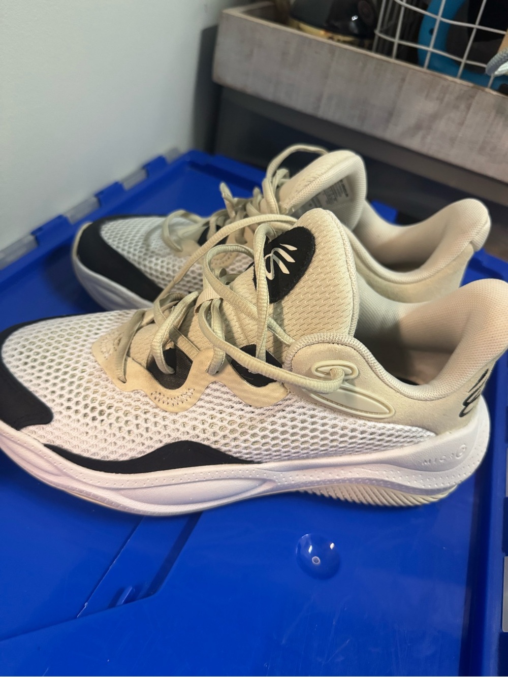 Under Armour Beige Curry Basketball Sneakers - Lightweight Comfort